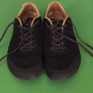Black vivobarefoot shoes
